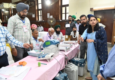 Commissioning of EVMs (4)